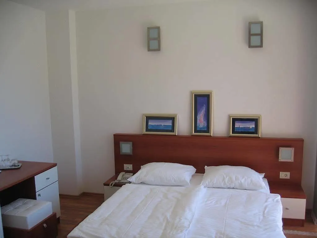 Hotel Stella مودينا